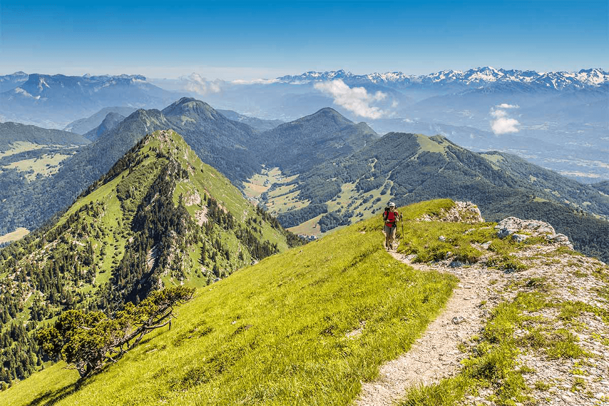 Green mountain trail